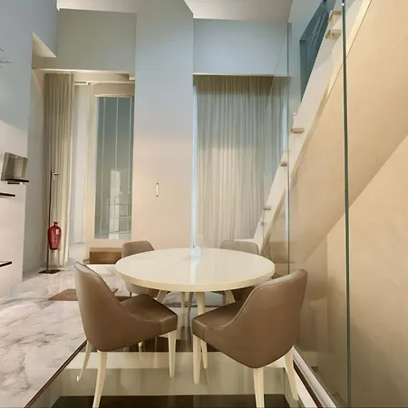 Apartment Homeby, Casa Cornalia Milan