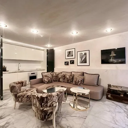 Homeby, Casa Cornalia * Milan