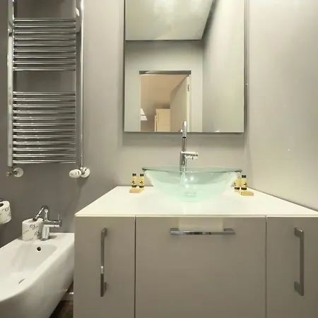 Apartment Homeby, Casa Cornalia Milan