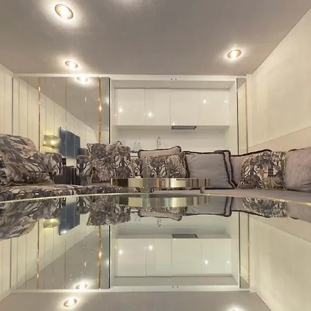 Apartman Homeby, Casa Cornalia *